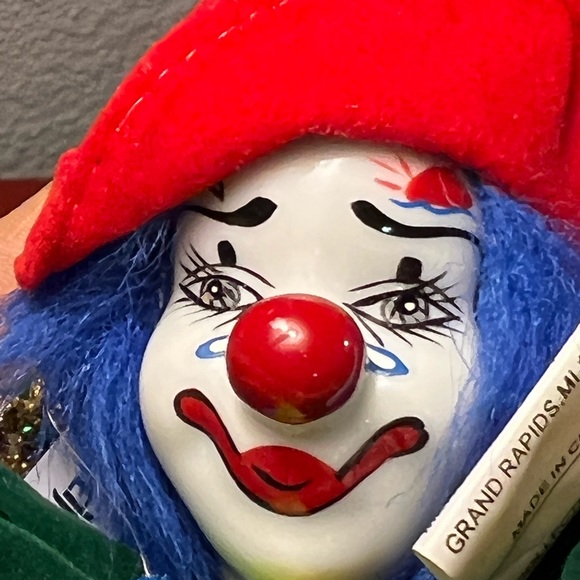 Circus Christmas Tree Ornament Crying Clown Head With Hat & Tie Porcelain VTG - Picture 6 of 13